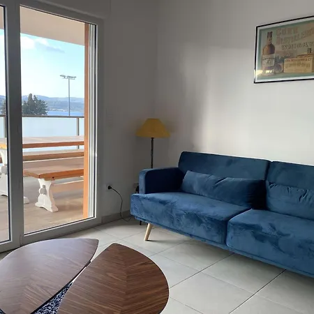 T3 Moderne Avec Terrasse Et Parking Securise - Fr-1-553-293 *