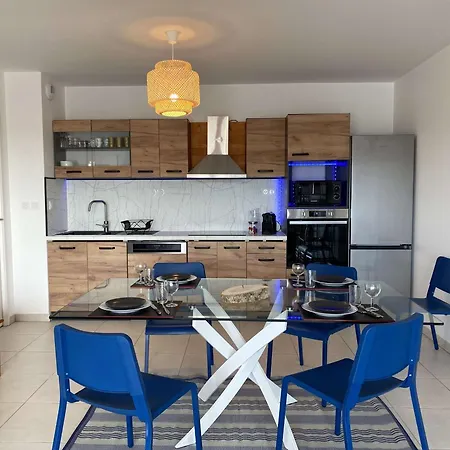 Lägenhet T3 Moderne Avec Terrasse Et Parking Securise - Fr-1-553-293